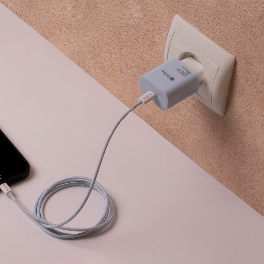 شارژر دیواری 20 وات پرووان مدل PWC540C به همراه کابل USB-C - Image 4
